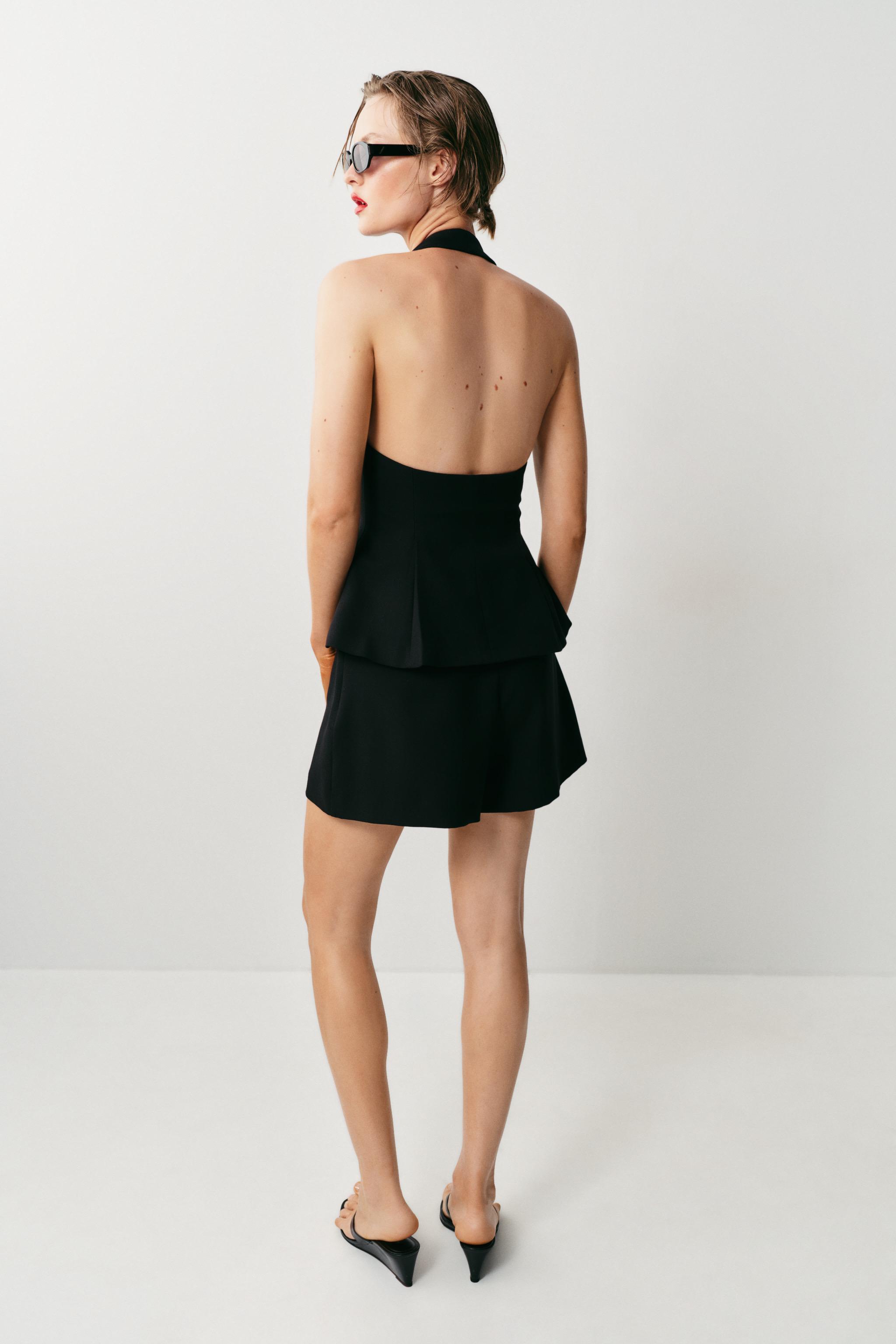 COVERED BUTTON HALTER VEST TOP